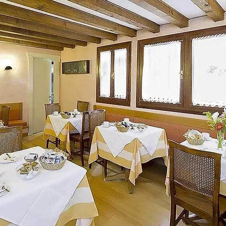 Hotel Spagna-2